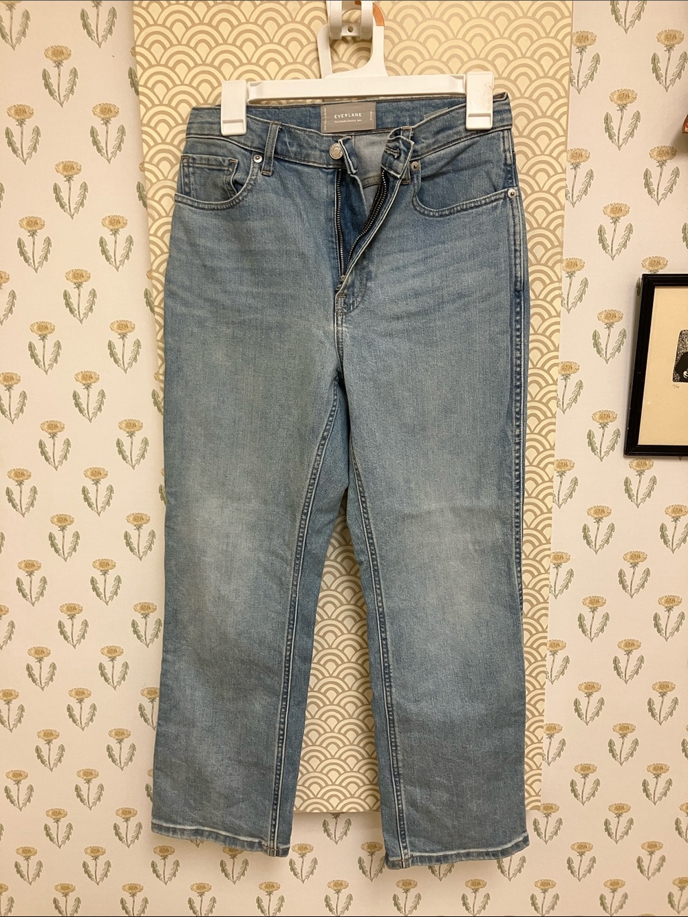 Everlane Cheeky Bootcut Crop Light Wash Straight-Leg Jeans